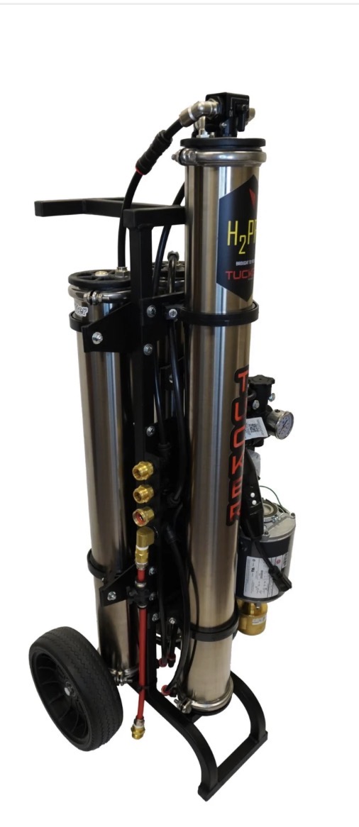 Tucker H2Pro commercial-grade pure water purification system for solar panel cleaning